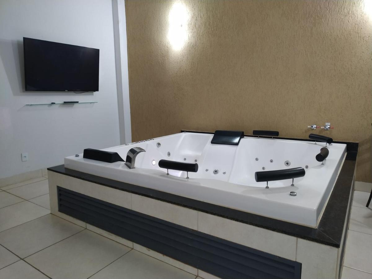 Casa Com 2 Quartos E Banheira De Hidromassagem Trindade  Exterior photo