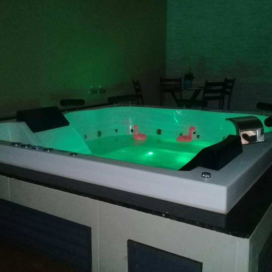 Casa Com 2 Quartos E Banheira De Hidromassagem Trindade  Exterior photo